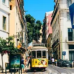 Lisbon Getaway Santo António Apartment